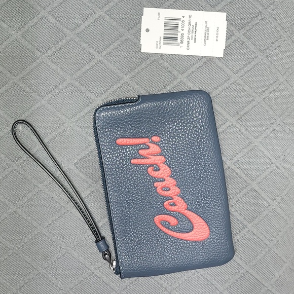 Coach Corner Zip Wristlet With Coach Graphic NWT - Picture 2 of 7